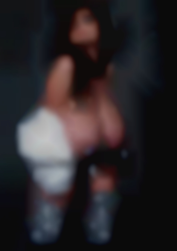 Fuckbook woman swingers club masturbating.